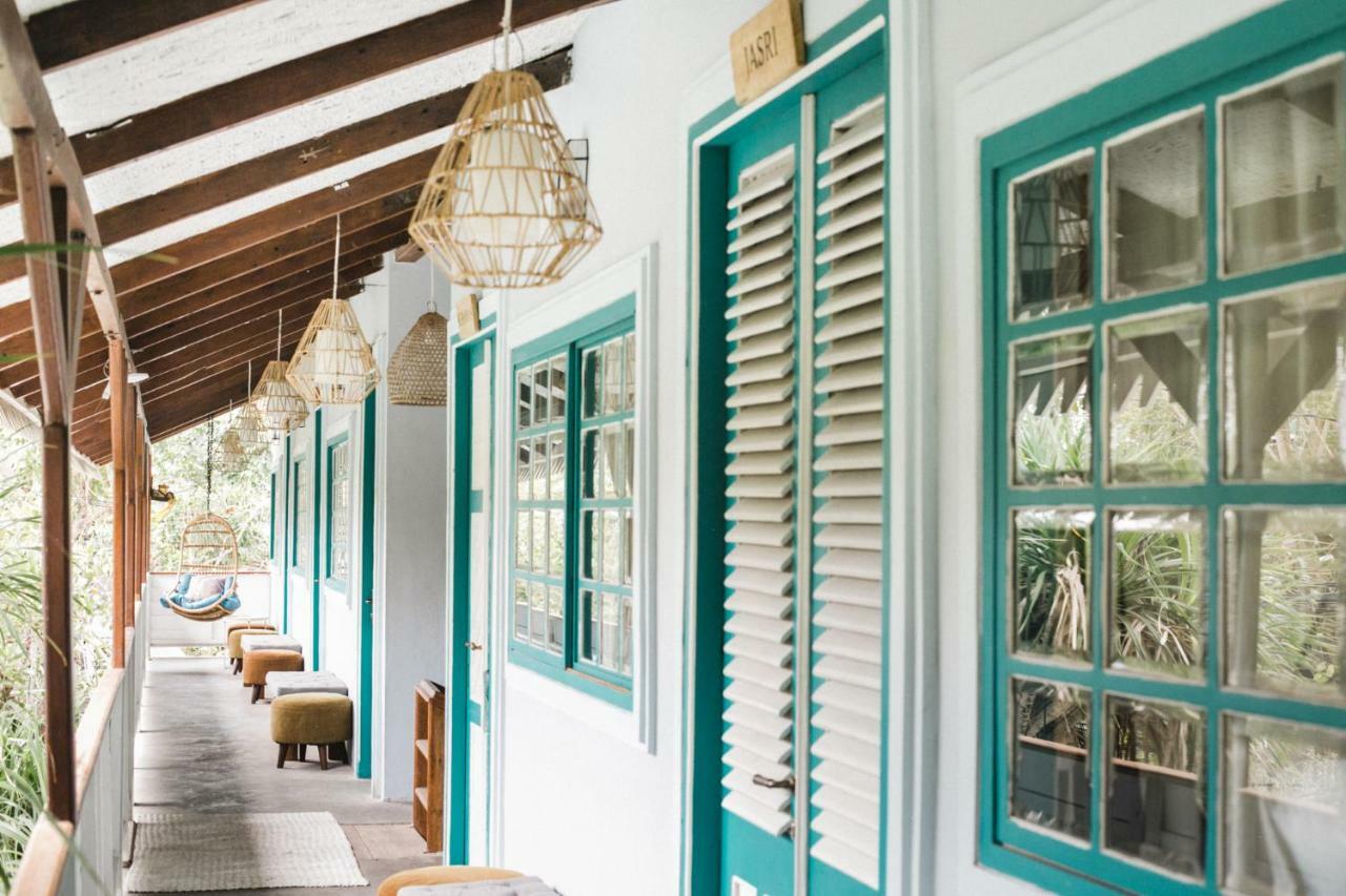 Kosta Hostel Seminyak Ngoại thất bức ảnh