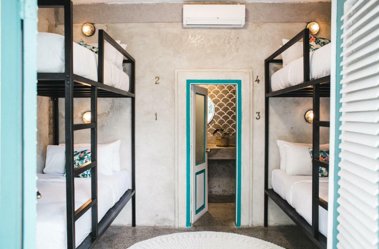 Kosta Hostel Seminyak Ngoại thất bức ảnh
